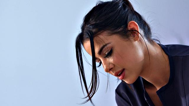 GIRLSWAY - Naughty Petite Masseuse Kylie Rocket Gives Aiden Ashley Wild A Happy Ending