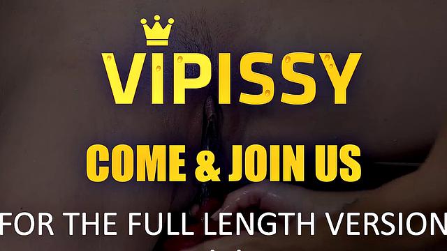 Vipissy - Pissing in the classroom with Jenifer Jane and Sainz