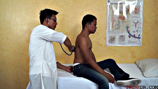 Asian patient analdrilled by doc