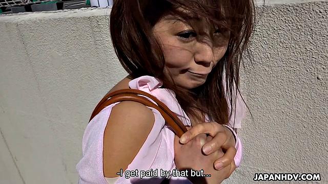 Cheating wife Misuzu Nishihara gets real fucking