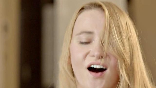 Sensual smalltitted babe making love with her lover