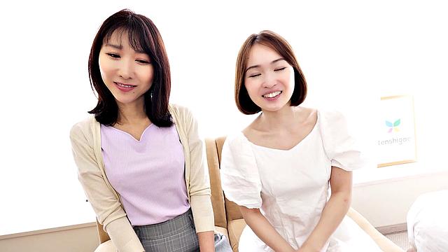 Miss Aya Oukura brings her old teacher to play