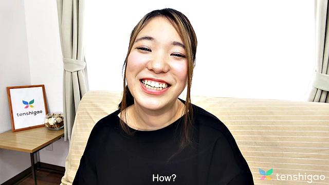 Alice Tukishima comes for her first porn shoot