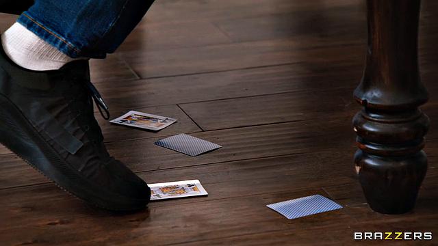 Horny Housewife Thirsty For It