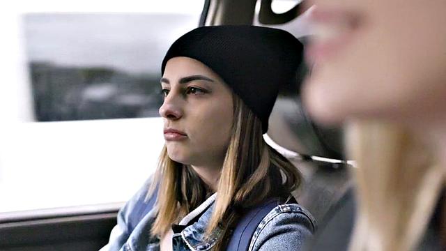 Кристен Скотт пробует лесбийский секс с Кенной Джеймс