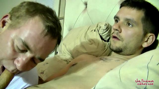 Глотает сперму своего гетеро-друга - Брайан Янгер и Джо
