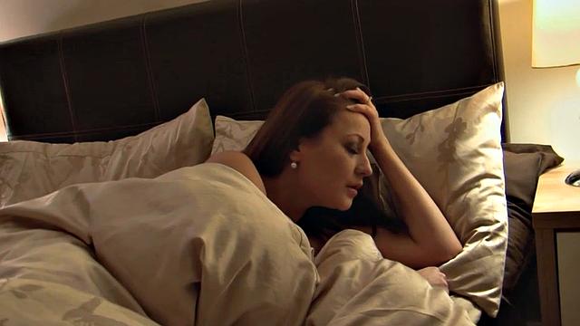 британская мачеха лара джейд дин скачет и получает внутрь