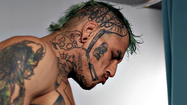 Dirty gay enjoys fucking in asshole with fucker