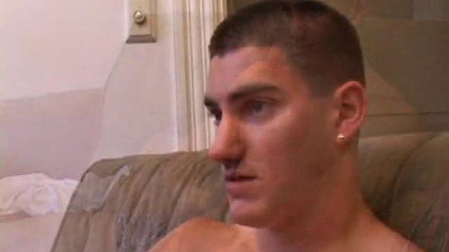 Jeron Carter strokes his cock and shows off solo