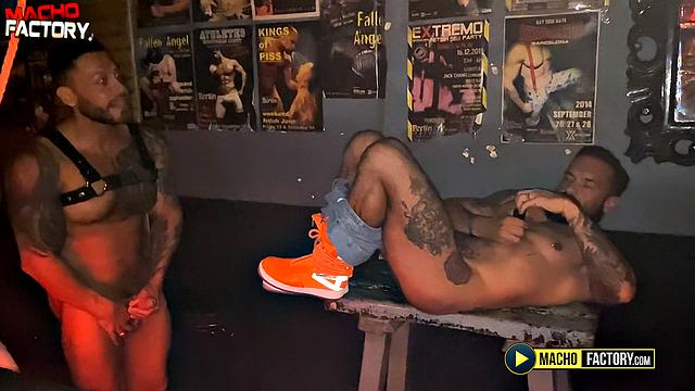 Секс-лента с приватной групповухой на вечеринке Macho Factory - Secret 6 - Private Sex Party