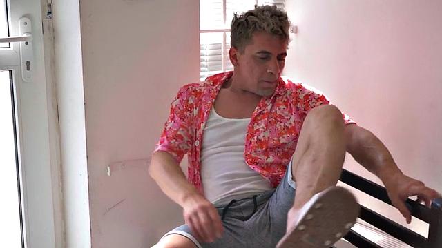 Pussylicking ebony bae and BFF 3way with lucky roommate