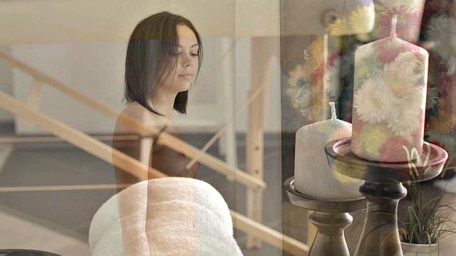 Petite Gets a Rubdown