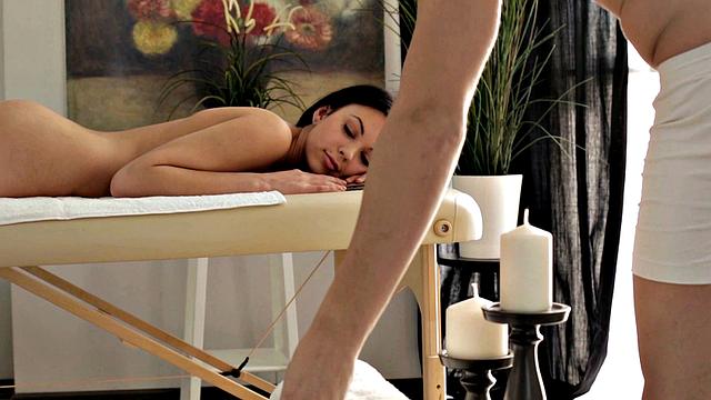 Petite Gets a Rubdown