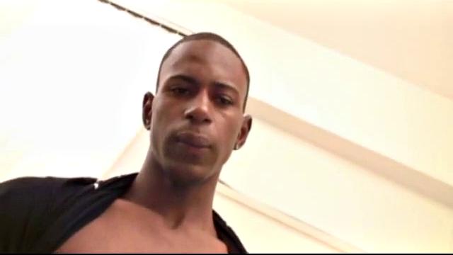 After ordering pizza, Anibal Ribeiro pulls on his dick through pants while flipping through pussy porn, leaves it on table when answering the door.