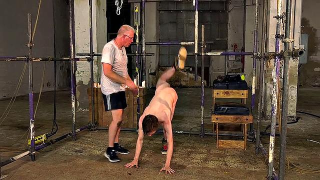 Part 3: Alex Faux Gets Flexible with Sebastian Kane