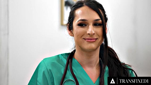 TRANSFIXED - Hot Nurse Khloe Kay Gets Gangbanged By Sexy Trans Babes, FRENCH SUBTITLES