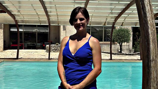 Marie kiff se faire secouer par une grosse bite !