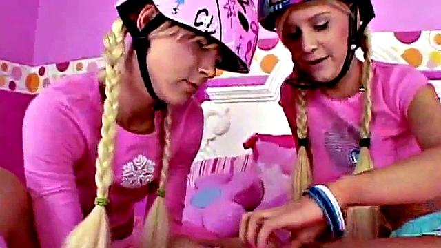 Blonde teens fingering each other