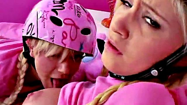 Blonde teens fingering each other