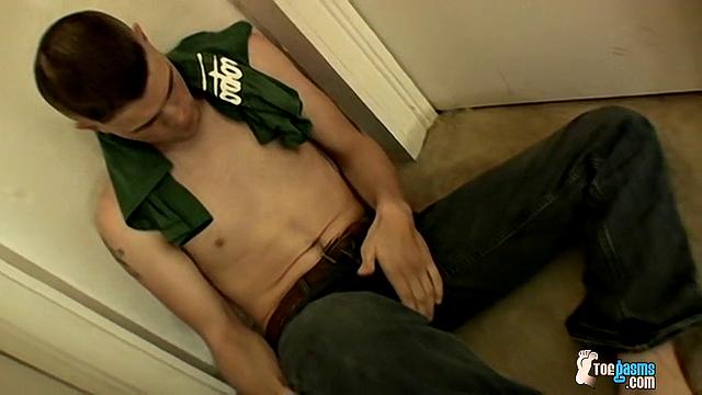Beating Off With Hot Boy Bryce Corbin - Bryce Corbin