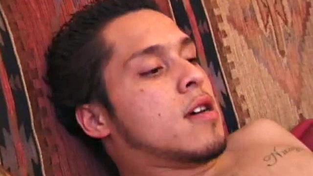 Twenty minutes after Shane blows his load on Juice, the boys are back and ready for a second round. This time Shane earns his orgasm by spending some up-close and personal time with Juice's Watch as he works the cum out of his boy.