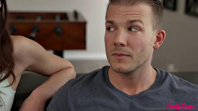 Whose Biggest - S3:E8