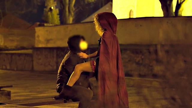 Csotumed Babe Fucked By Stranger In Outdoor Van