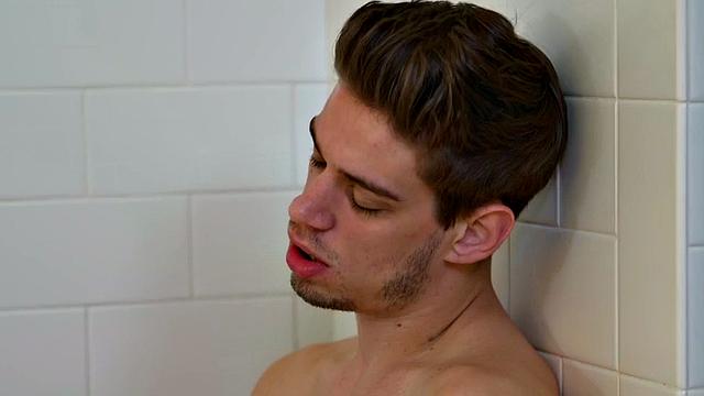 Bisexual busty babe sucks and gets in 3some