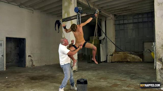 Ball-Pulling Cum Robbery! - Ariel Black & Sebastian Kane