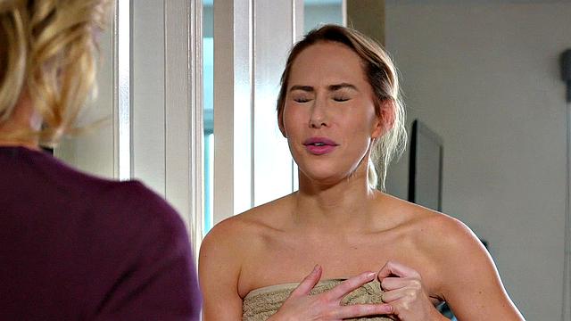 MOMMY'S GIRL - Perv Sex Addict MILF Alexis Fawx Craves Stepdaughter Carter Cruise's Juicy Pussy