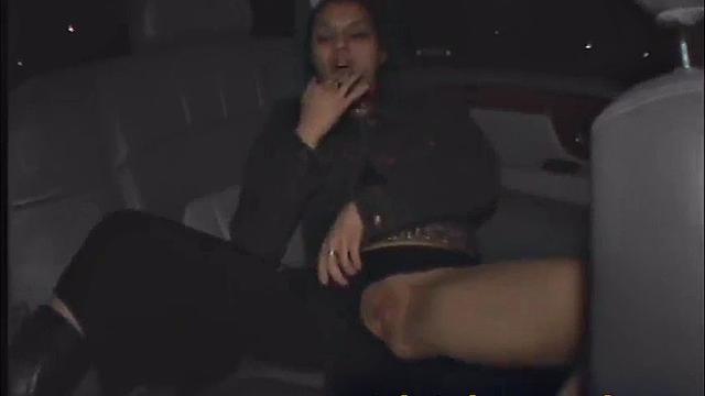 Daisy Dukes sucking on dick at hotel