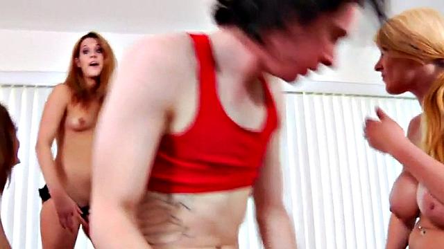 Pegging strapon babes fuck crossdresser in asshole