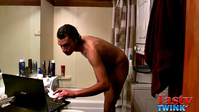 Tristan Hollister's Shower Fun