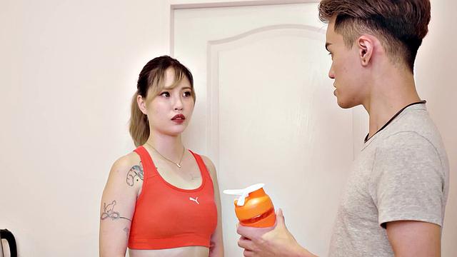 Personal Trainer Bad Gets Fucked By A Perverted Client