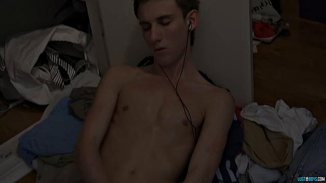Horny Adam Gets Easily Distracted! - Adam Leo