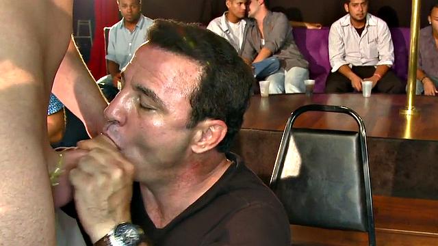 Wrestler Stripper Giving His Cock