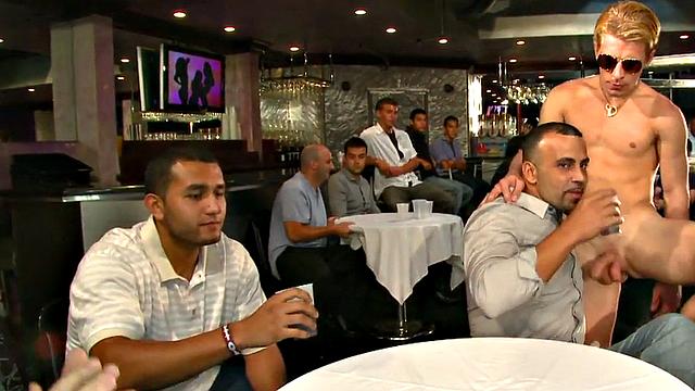 Wrestler Stripper Giving His Cock