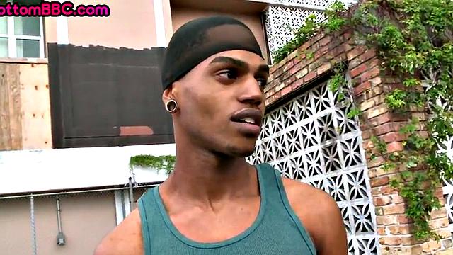 Ebony picked up and assfucked in Black bottom analsex