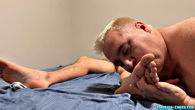 The Laughing Ninja Worshipped &amp;amp; Cums - The Laughing Ninja &amp;amp; Matt