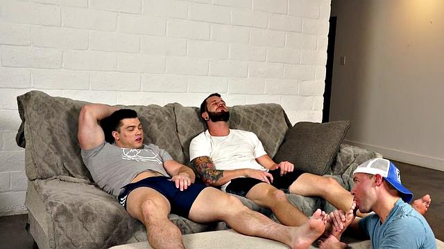 Gay dude smashed in anal hole by big white dick