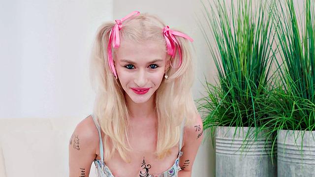 Throated - Juicy Barbie Is Addicted To Sucking Cock