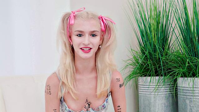 Throated - Juicy Barbie Is Addicted To Sucking Cock