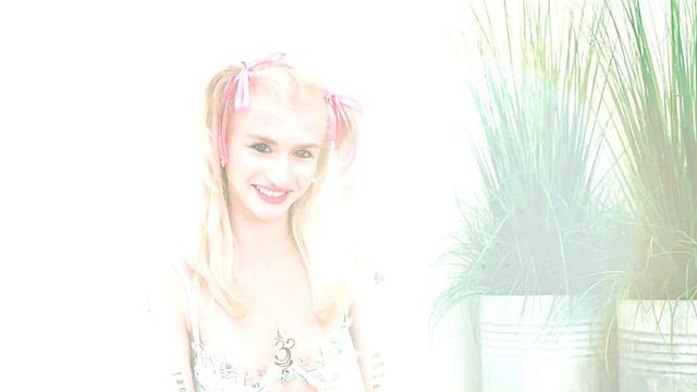 Throated - Juicy Barbie Is Addicted To Sucking Cock