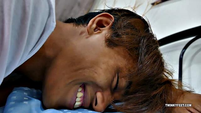 Marcon and Rizal Get Horny For Toes