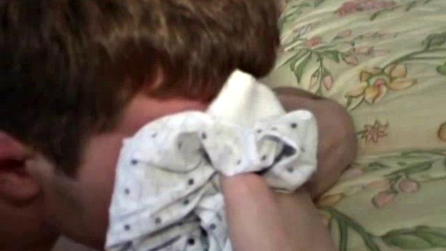 Братан строит из себя попкороля, а я ржу