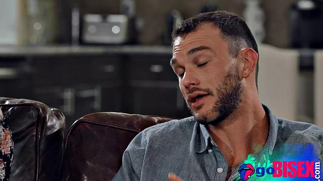 Bisexual action in 4some with cuties