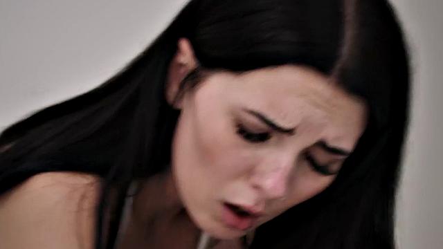 Slutty babe enjoys fucking hard in cunt with nasty fucker