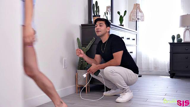 Stepsisters' Mean Pussy - S32:E10