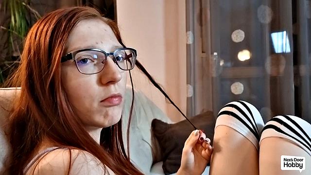 фина фокси вся мокрая - жесткий анал на диване снимают прямо дома