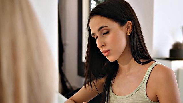 21 SEXTURY - Three Cuties Take Pleasure Fucking Their Pussies And Assholes During Hot Threesome